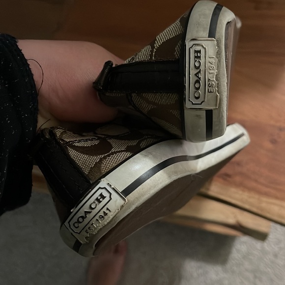 Coach Sneakers - Picture 3 of 5